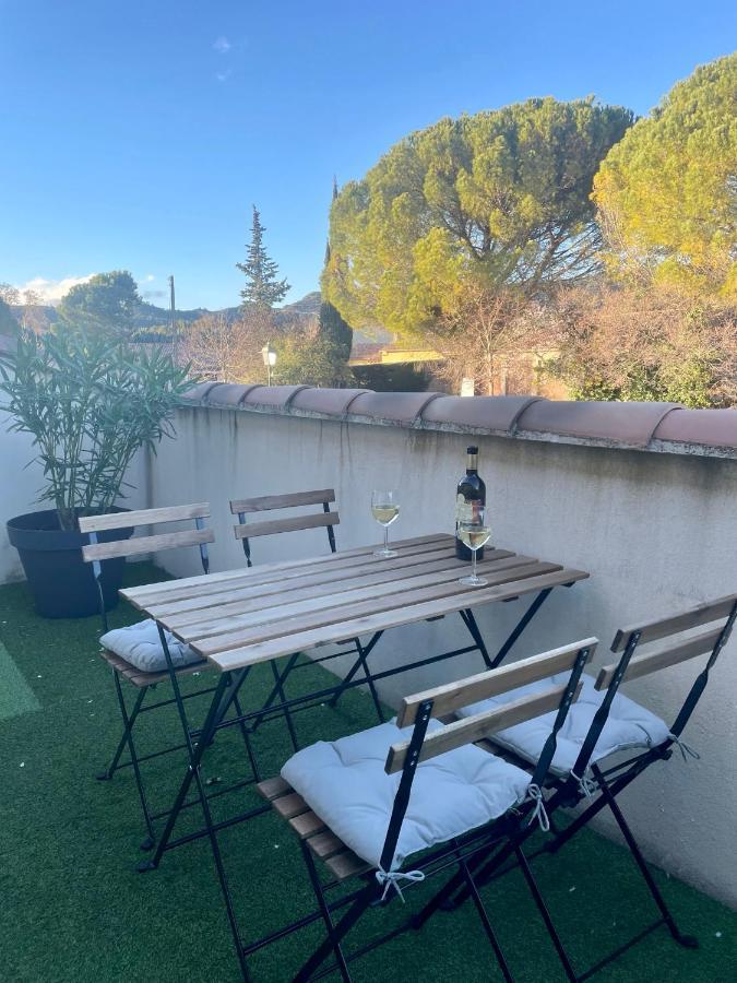 Le Lourmarinois Apartment ภายนอก รูปภาพ